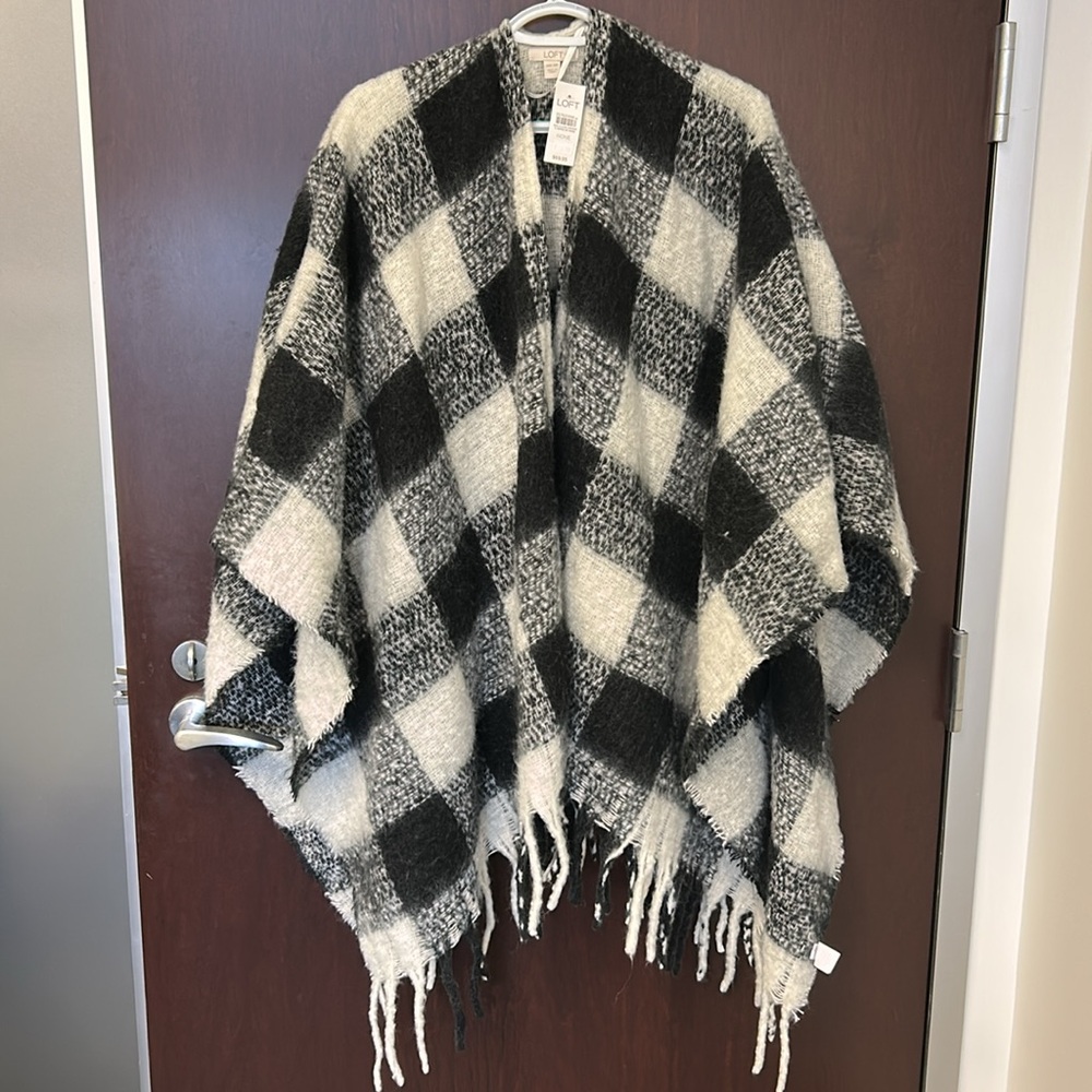 BNWT LOFT Black and White Plaid Fringe Poncho-OS - Picture 2 of 4